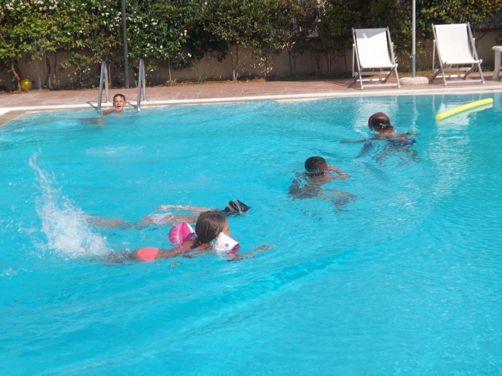 Hotel Ristorante Al Canto Delle Sirene Terracina Luaran gambar